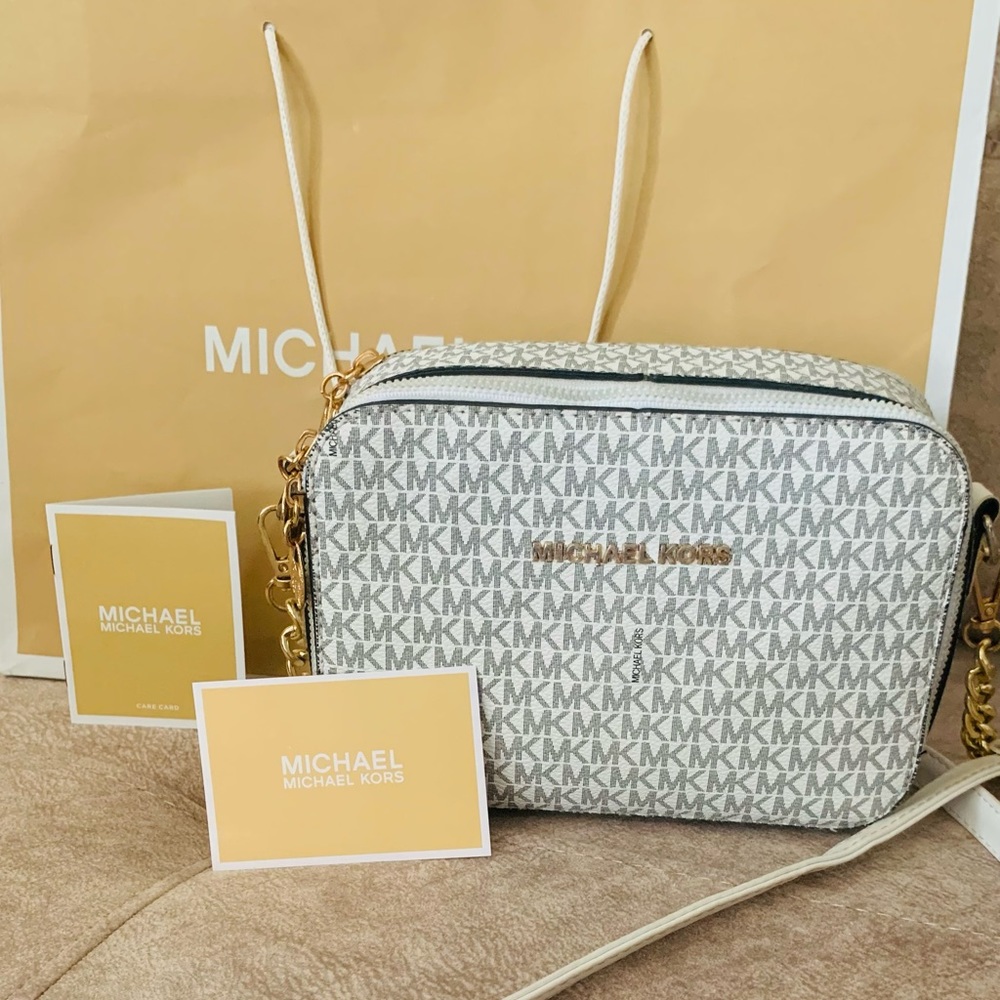 Michael Kors crossbody purse